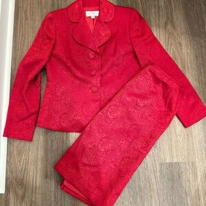 Le Suit Vibrant Red Paisley SkirtSet